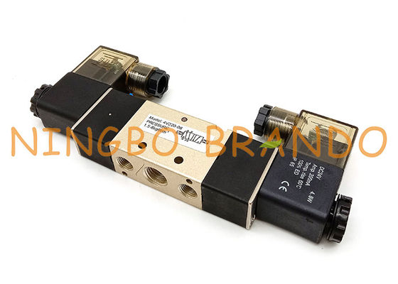 Airtac Tip 4V220-08 1/4'' Çift Bobinli Pnömatik Solenoid Valf
